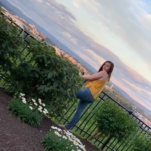 Meet your Posher, Devin